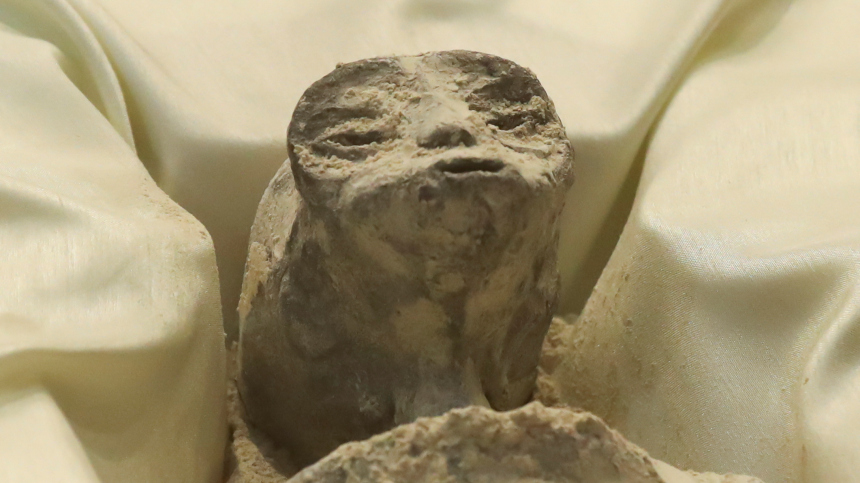 «Это не безобидная бутафория»: откуда реально взялись мумии «пришельцев» в Перу
