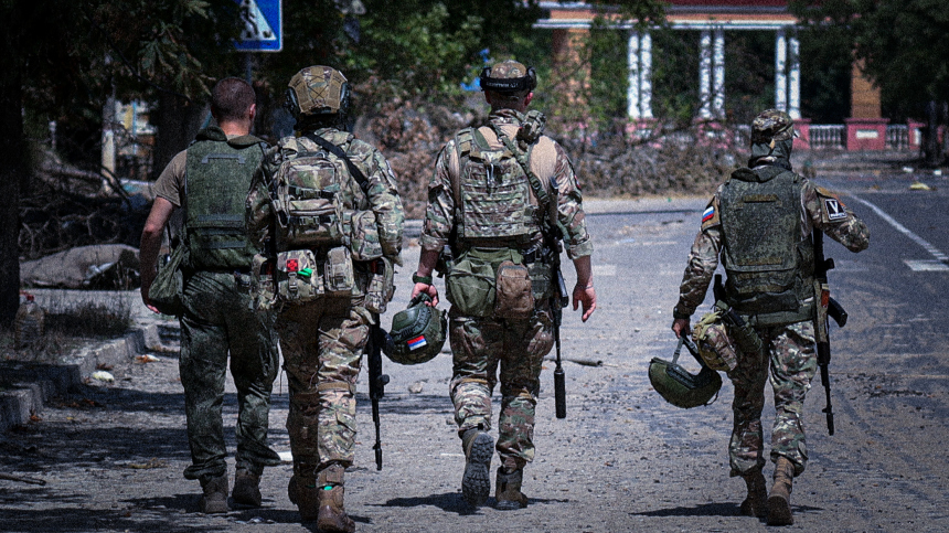 Российский боец закрыл собой сослуживцев от украинской гранаты