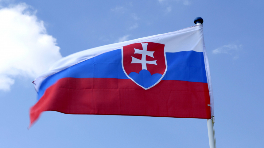 МИД РФ прокомментировал действия Словакии в отношении российского дипломата