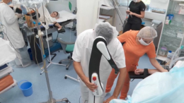 В Крыму робот помогает хирургам делать операции