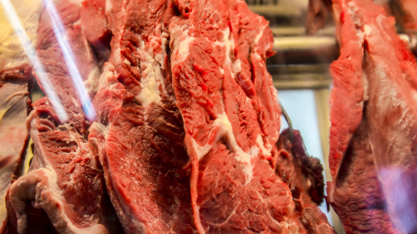 Окорочное состояние: в магазины попало мясо, зараженное АЧС