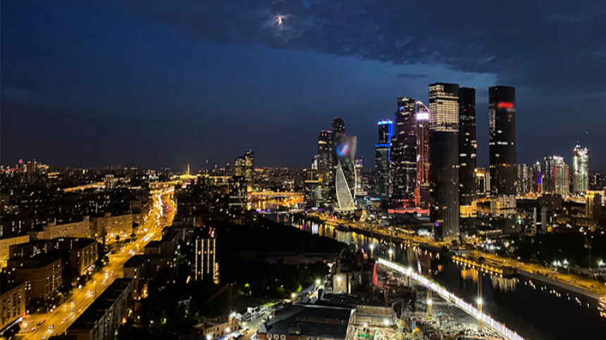 Бархатная ночь: в Москве зафиксировали рекордно высокую ночную температуру