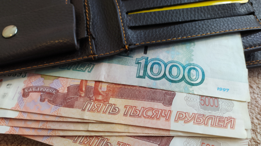 Увеличение МРОТ в 2024 году повысит зарплаты более 4,5 миллиона россиян