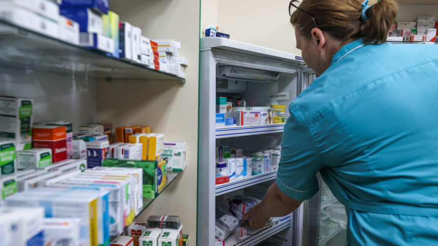 Без оглядки: почему из Украины бегут женщины-фармацевты