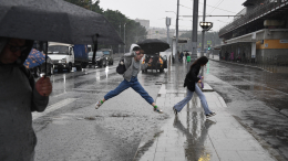 Не просто дождь: москвичей предупредили о резкой смене погоды