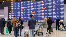 Отпуск подвис: сотни туристов застряли в аэропорту Иркутска