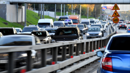 Выронил тело и сбежал: в Москве водитель случайно «засветил» странный груз