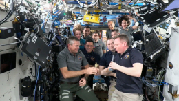 Пора домой: космонавт Прокопьев передал «ключ от МКС» новому командиру