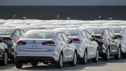 Дилеры Kia и Hyundai не подтвердили уход автоконцернов из России