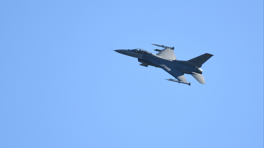 Кормят завтраками? В НАТО обещают уже скоро поставить Киеву истребители F-16