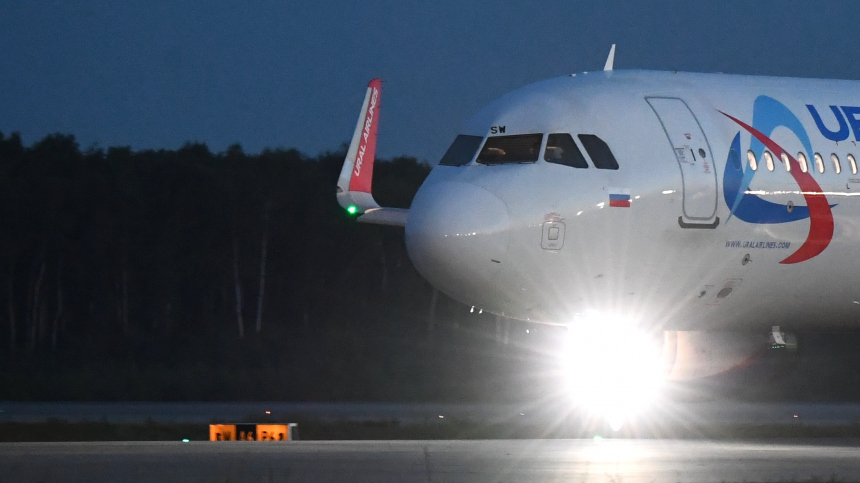 Пассажир экстренно севшего самолета умер в аэропорту Волгограда