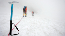 Российская альпинистка сорвалась при восхождении на Даулагири в Непале: что известно о трагедии