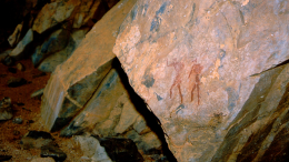 «Содержит знак»: как первобытные женщины вели «календарь беременности» в пещерах