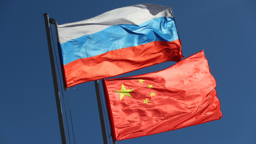 «Арктика станет горячей точкой»: в НАТО обеспокоены дружбой России и Китая