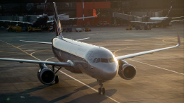 Пассажирский самолет совершил экстренную посадку в Красноярске