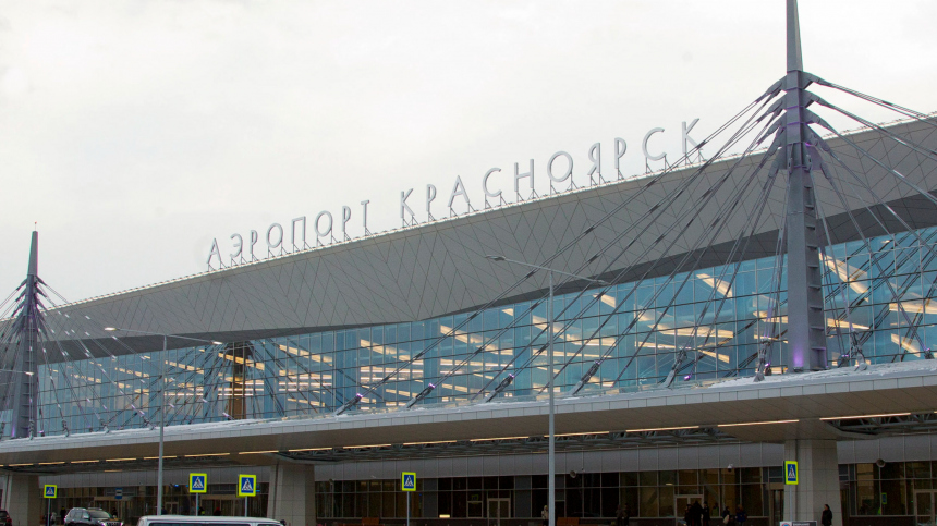 Стала известна причина экстренной посадки самолета в Красноярске