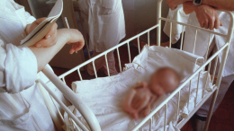 «Встанет на свои места»: почему ребенок рождается с большой головой
