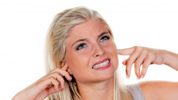 Почему при простуде закладывает уши: симптомы, причины и лечение