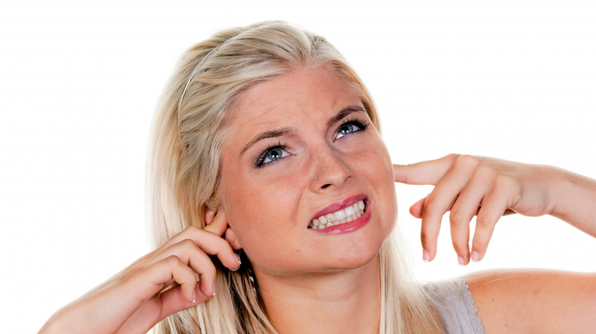 Причины появления боли в ушах