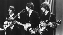 Леннон снова запоет: ИИ помог выпустить последнюю песню The Beatles
