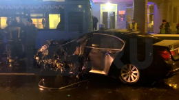 Машина с «мигалкой» столкнулась с автобусом в центре Москвы