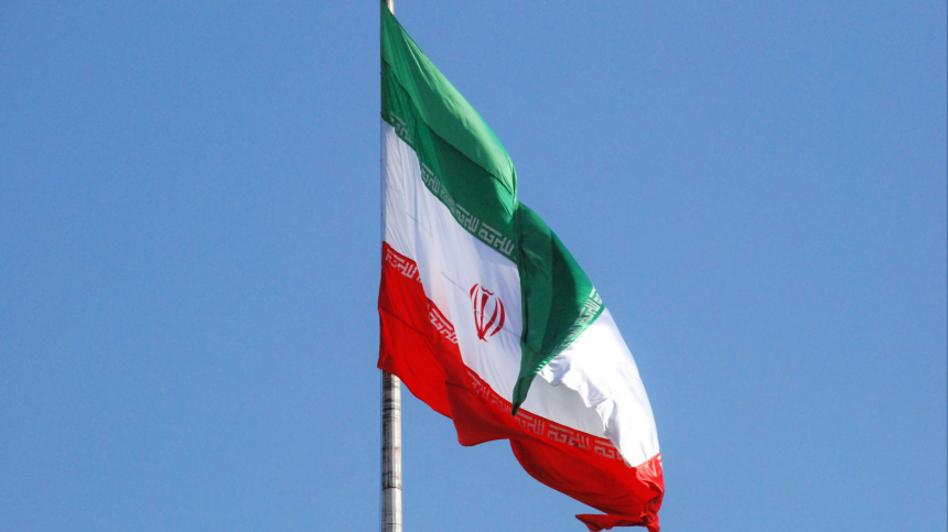 Двойные стандарты Запада: Иран отказался следовать предостережениям США