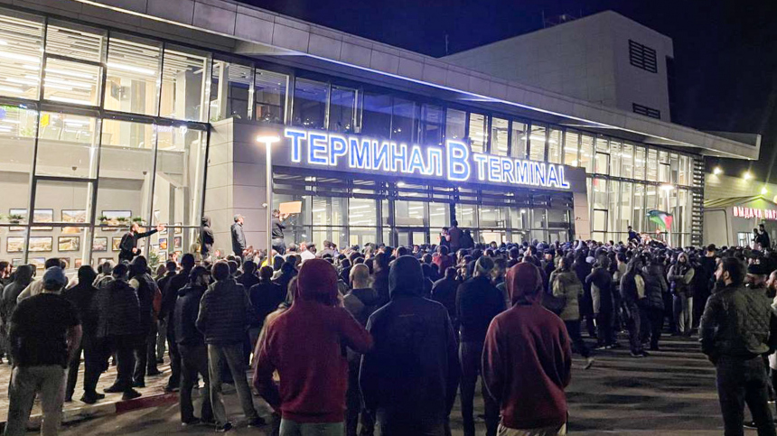 «Беспредел!» — глава Дагестана отреагировал на беспорядки в аэропорту