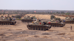 Десятки танков и бронемашин: как выглядит граница Египта с сектором Газа