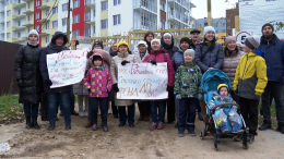 Обещанного девять лет ждут: почему дольщики в Ленинградской области не могут заехать в свои квартиры
