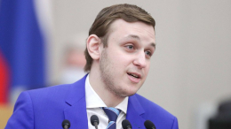 Госдума досрочно лишила депутатских полномочий Власова и Белоусова