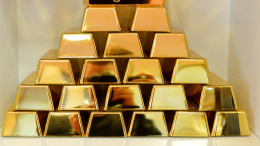 Золотые резервы России достигли рекордного значения