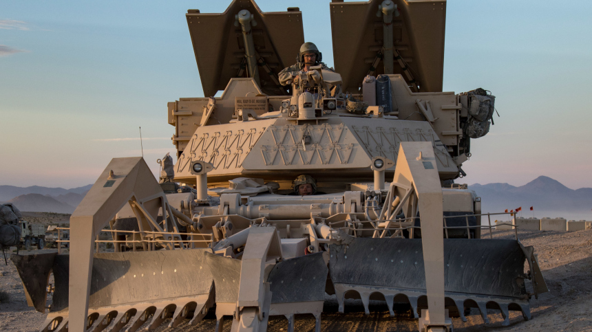 Засветились: США тайно отправили ВСУ построенные на основе Abrams бронемашины