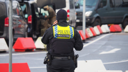 Мужчину, взявшего в заложники ребенка в аэропорту Гамбурга, задержали