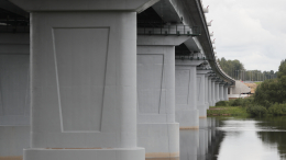 Испытали на прочность: мост-гигант через реку Волхов в Ленобласти готовят к открытию