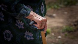 Релокант бросил свою пожилую мать без денег в Мексике