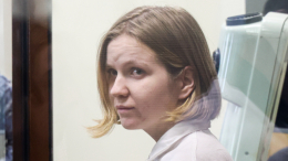 Дарью Трепову* доставили в военный суд на первое слушание по делу о теракте