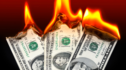 «Серьезные меры государства»: доллару предрекли печальную судьбу