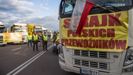 Польские фермеры пригрозили присоединиться к забастовке дальнобойщиков из-за Украины