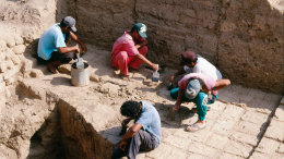 Куда ведут эти ступени? Зловещее сооружение откопали в Перу