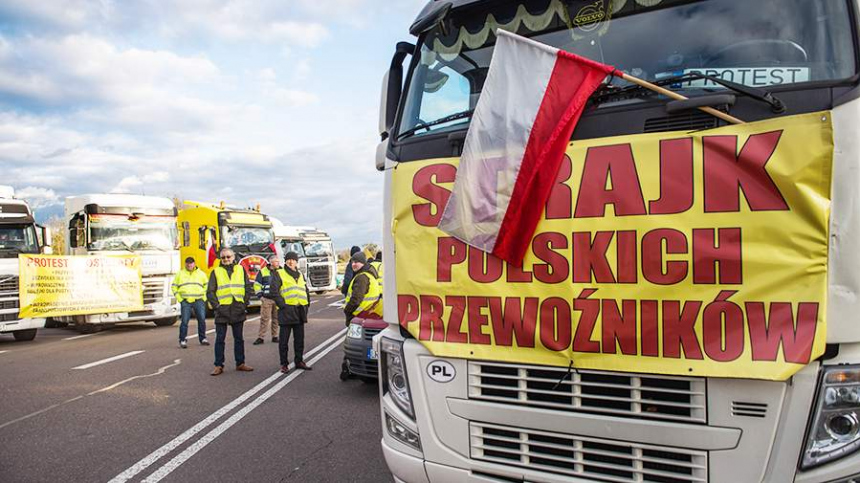 Отношения накаляются: Украина направила ноту Польше из-за гибели водителей на границе