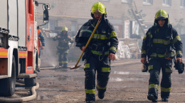 Дым столбом: кадры с места пожара на подстанции «Чагино»