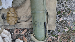 В ДНР выявили замаскированный тайник с гранатометами и боеприпасами