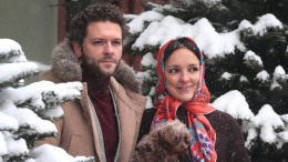 «Отмечаю День матери»: Константин Крюков и его супруга стали родителями