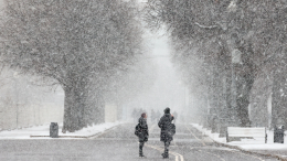 «До десяти сантиметров снега»: когда москвичам ожидать новую метель