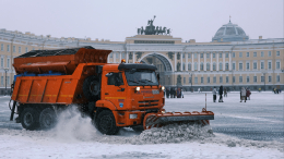После снегопада: коммунальные службы в Петербурге работают в усиленном режиме