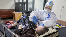 Более десяти тысяч жителей Петербурга заболели COVID-19 за неделю