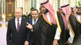 Власти ОАЭ визитом Путина подчеркнули пренебрежение к попыткам изолировать Россию