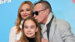 Без застолья: как отметят Новый год экс-солист «На-На» Владимир Левкин с женой и дочерью