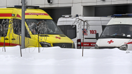 В Депздраве объяснили очереди из машин скорой помощи у больниц Москвы