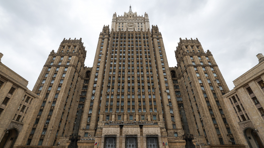 Россия ответила на 12-й пакет санкций Евросоюза запретом на въезд в страну